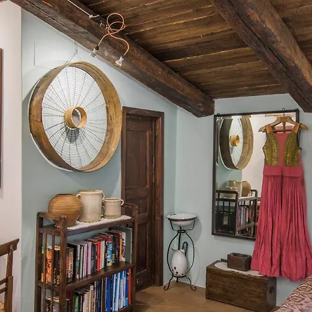 Il Nibbio - Soffitta Delle Ginestre Apartmán *